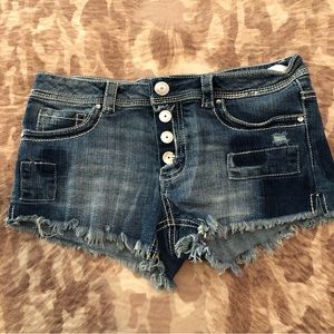 Almost famous Jean cutoff shorts